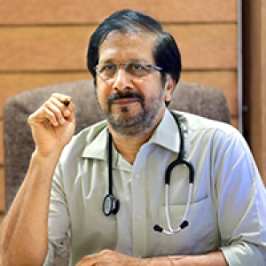Dr. KP Akbar